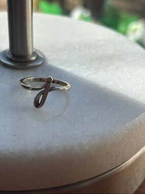 New James Avery script initial “j” ring